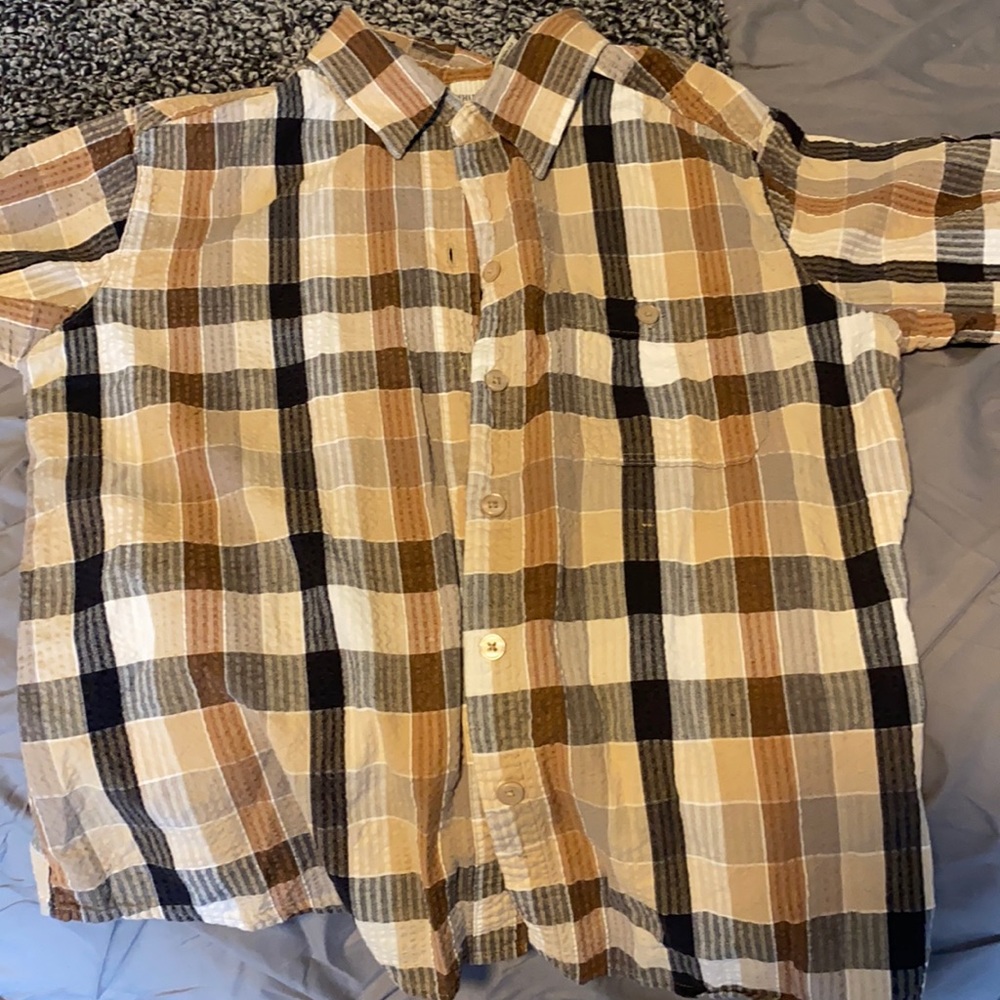 Short sleeve unisex button up